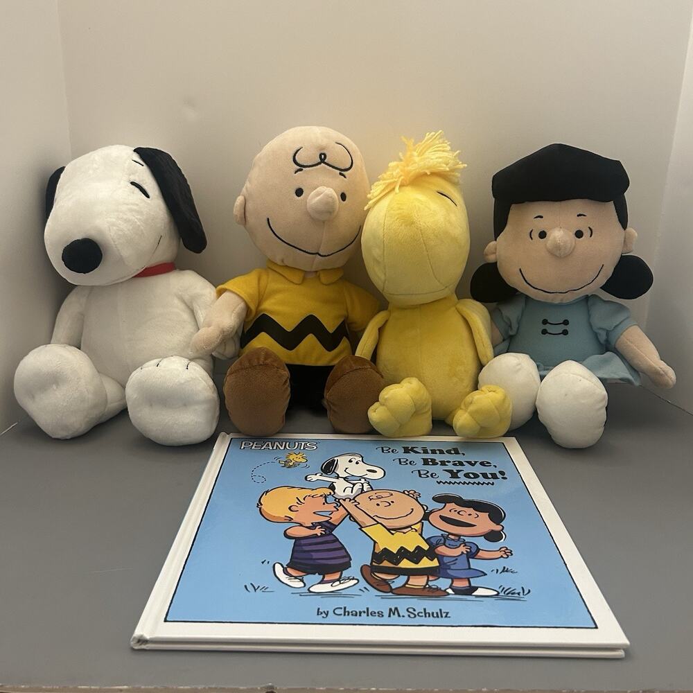Kohls Cares Peanuts Lot Snoopy Charlie Brown Lucy Woodstock 13” Plush and Book